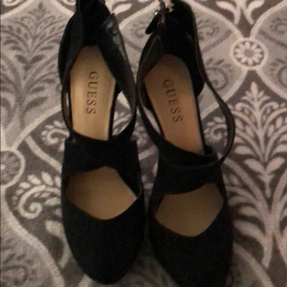 Black velvet guess heels